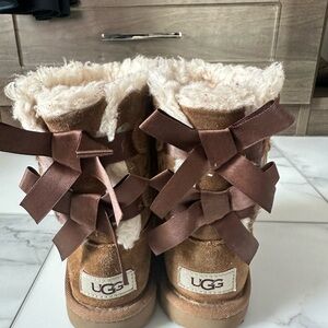 Ugg kids size 11